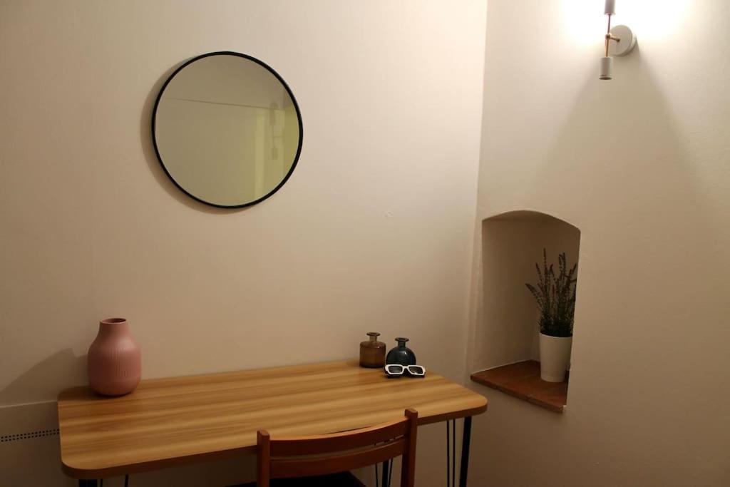 Cute Near Santa Croce Apartment *