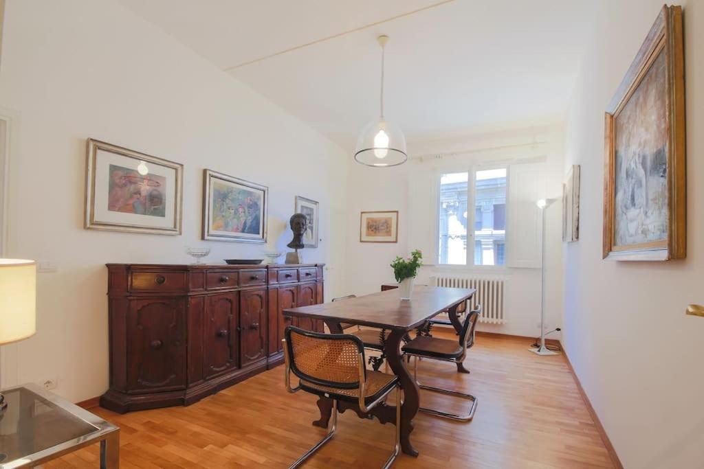 Apartment Florence- Biblioteca With View *