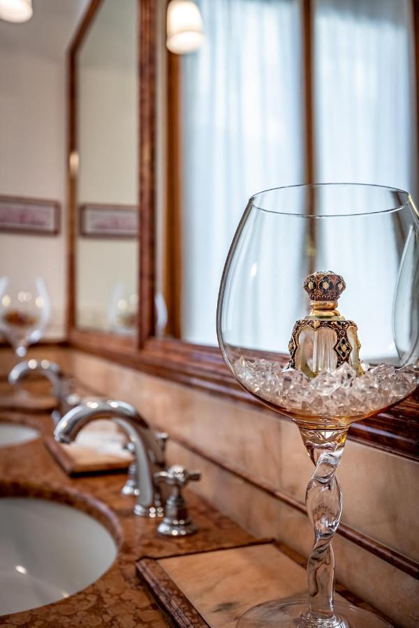 Yid Leopolda Few Minutes From Station Apartment *