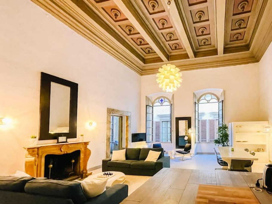 Apartment Ponte Vecchio Elegante Domus