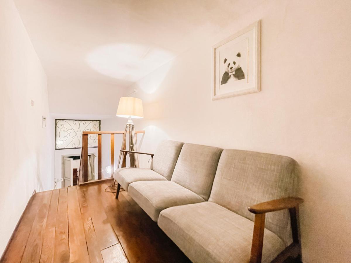 Apartment Ponte Vecchio Elegante Domus Florence