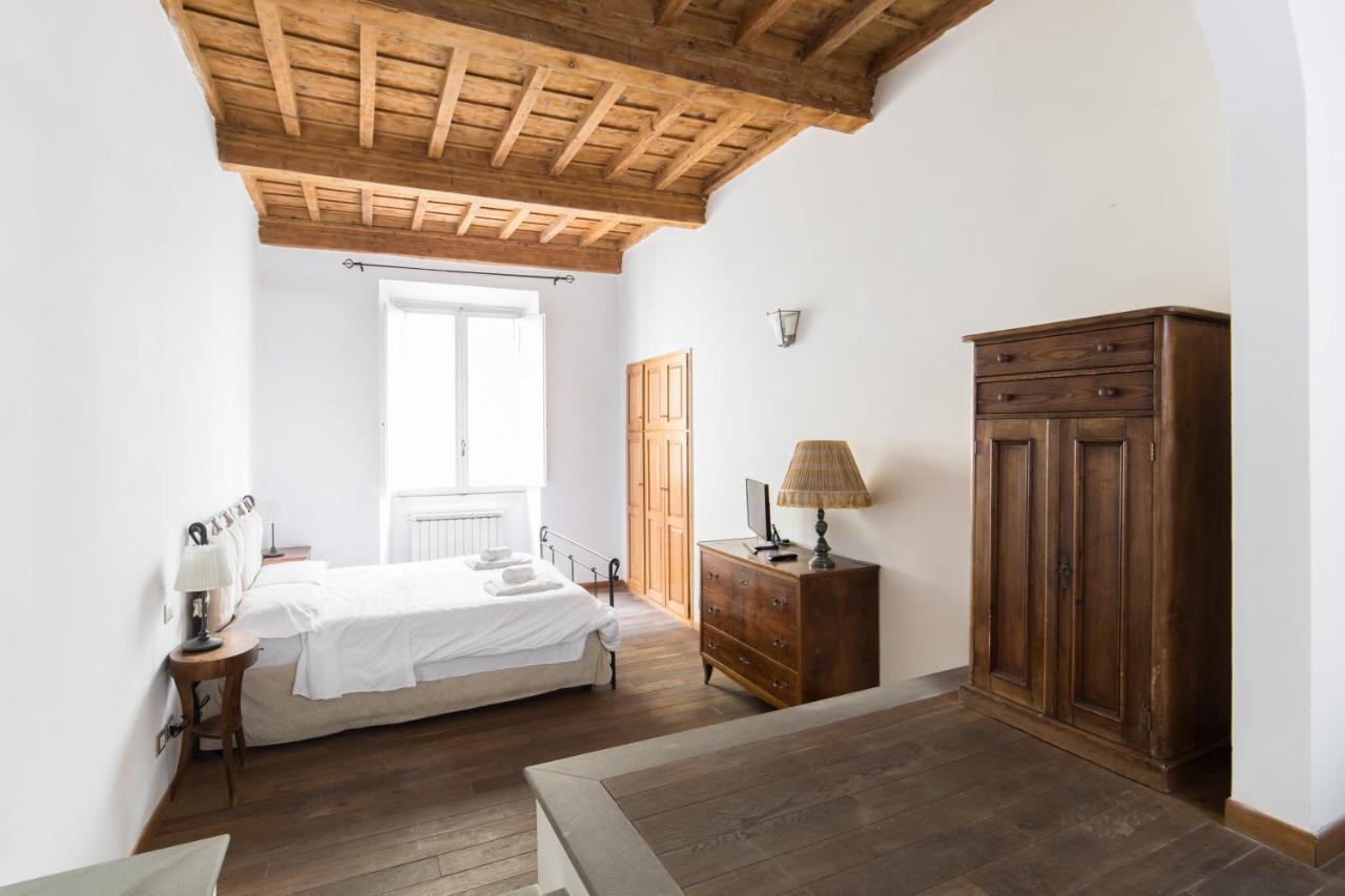 Apartment Bilo In Piazza Della Passera, *