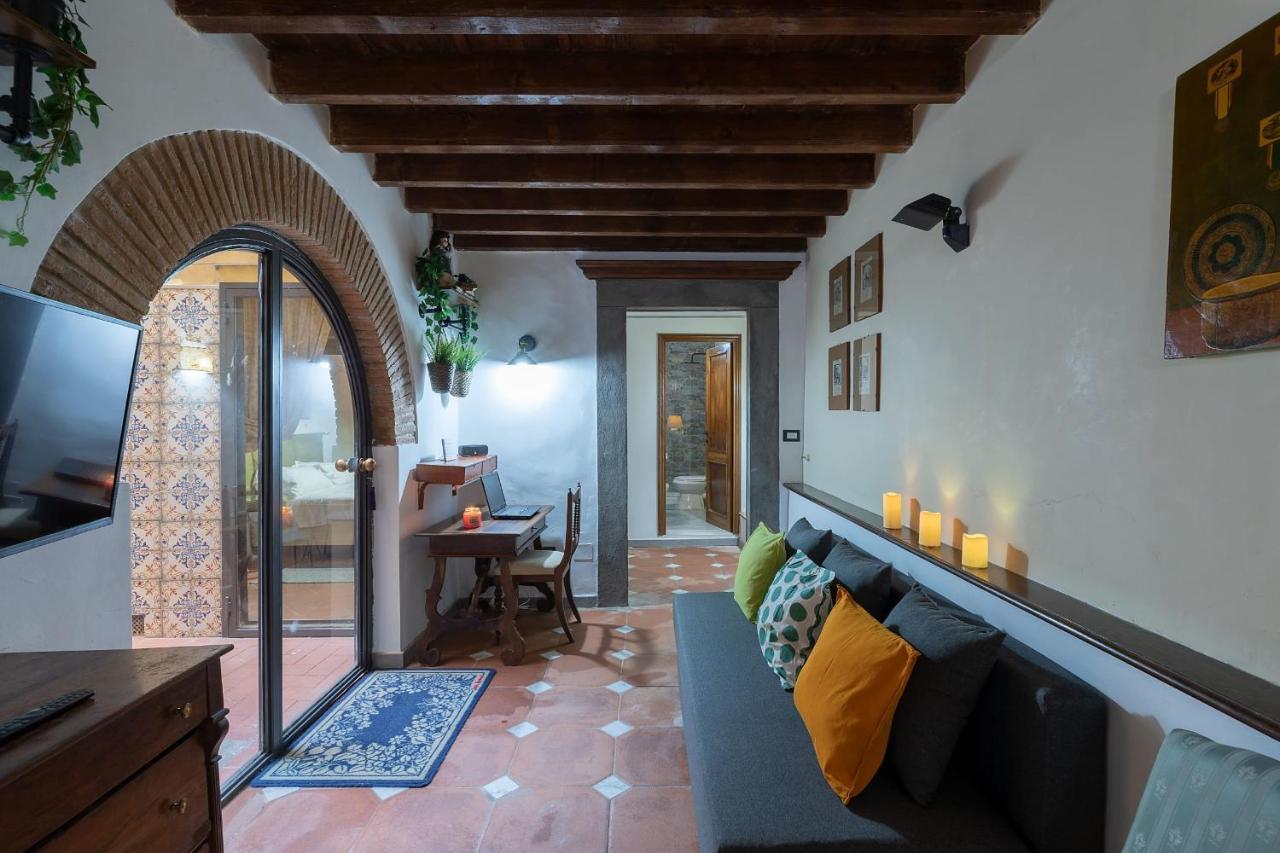 Apartment Serragli Court-hosted By Sweetstay
