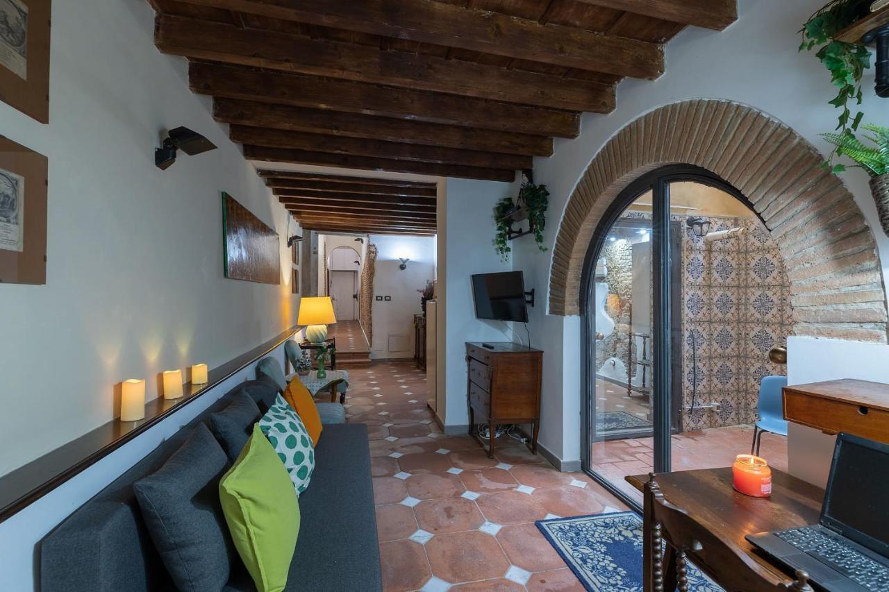 Serragli Court-hosted By Sweetstay Florence