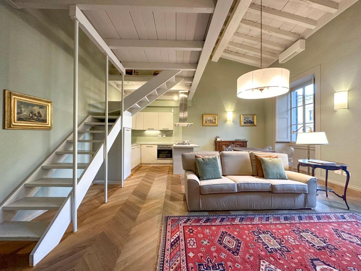 Apartment Penthouse In Palace Strozzi *