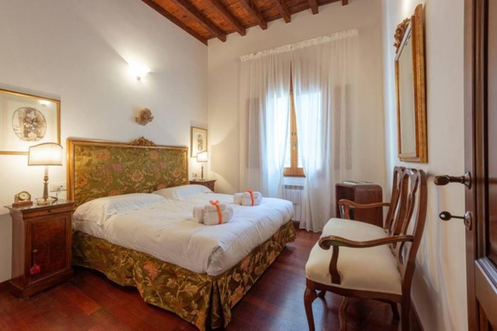 Elegant Ramaglianti Flat -santo Spirito District * Florence