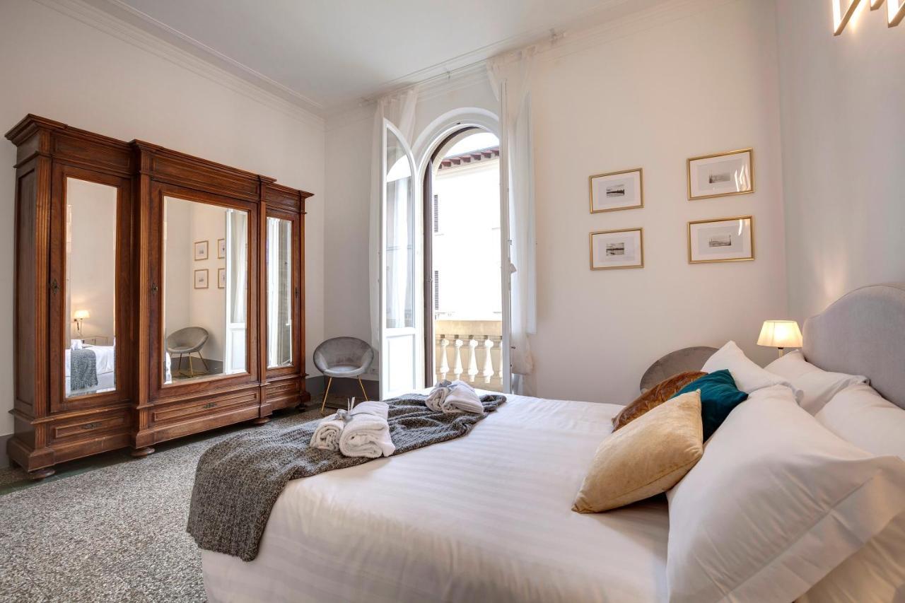 Apartment Magenta By Mamo Florence
