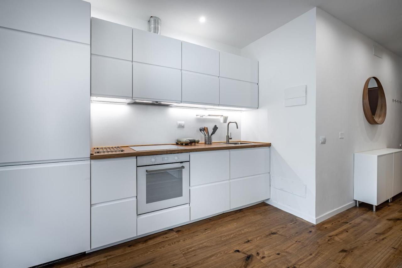 Yid Buonvicini Design In Out Of Ztl Apartment Florence
