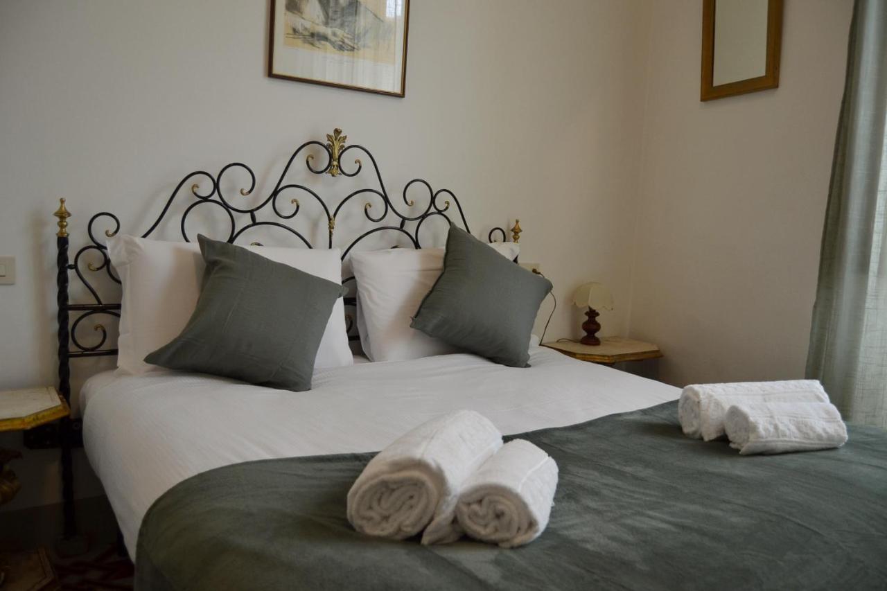 Bed & Breakfast Heart *