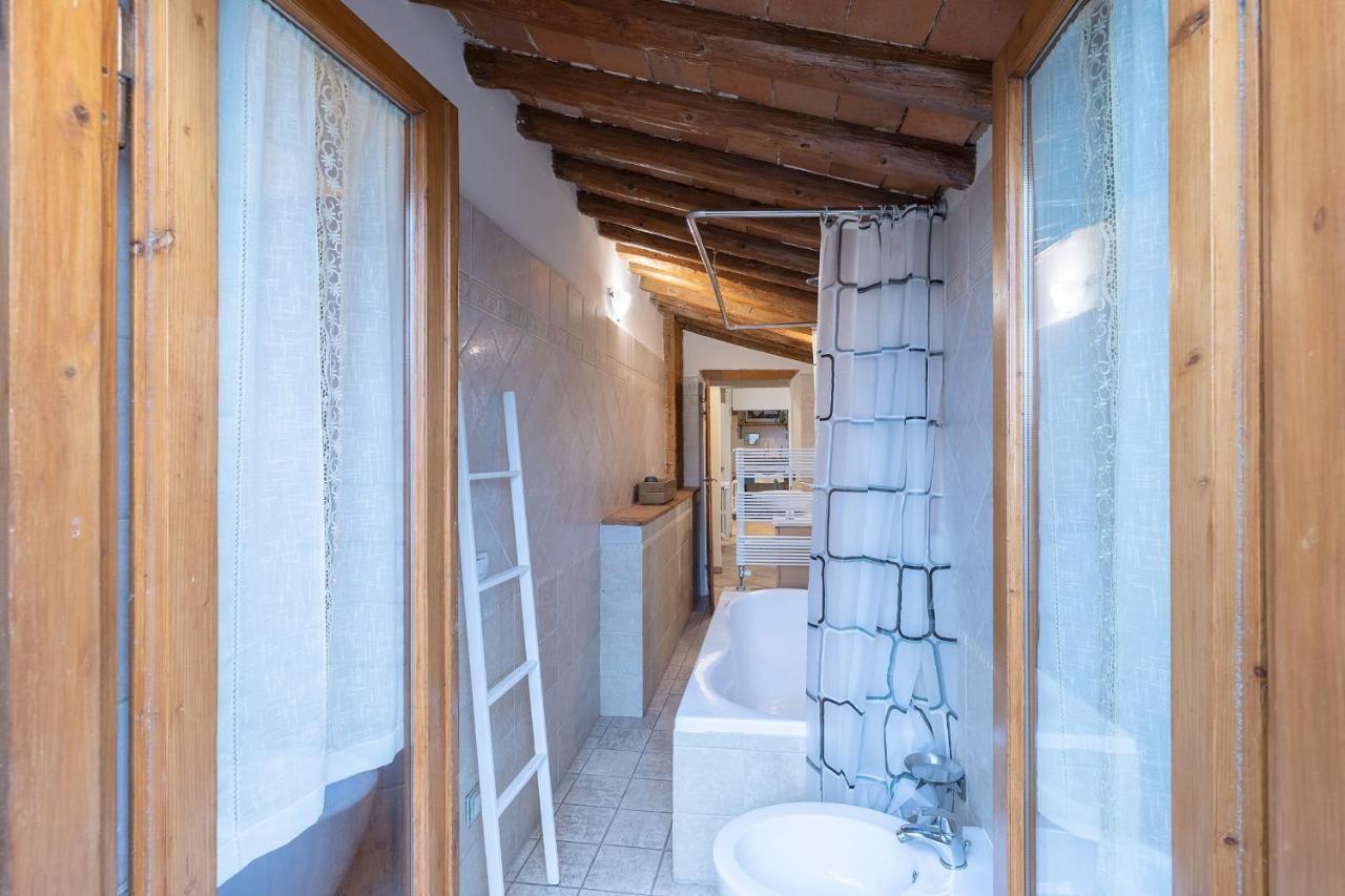 San Zanobi Nest In Florence
