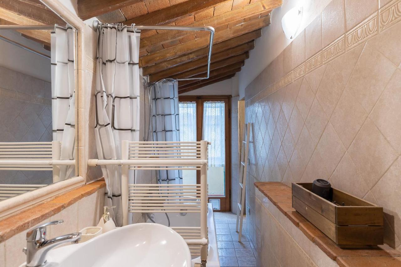 San Zanobi Nest In * Florence