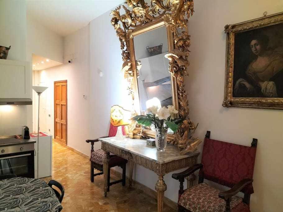 Appartamento Lorenzo Il Magnifico Elegant With Two Bedrooms