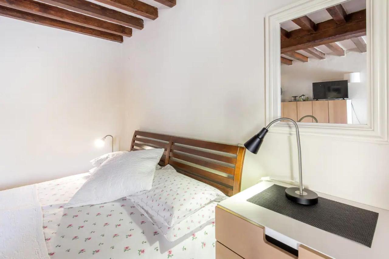 Apartment No2 Ancient Palazzo Florence