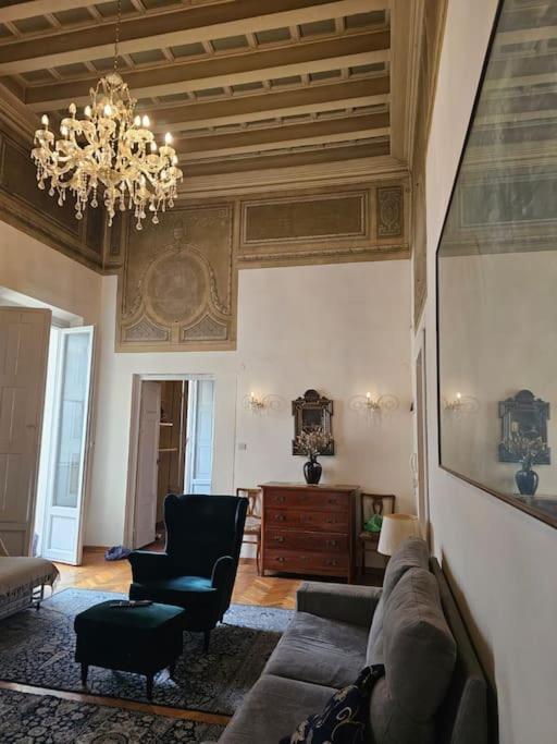 Appartamento Storico Nel Centro