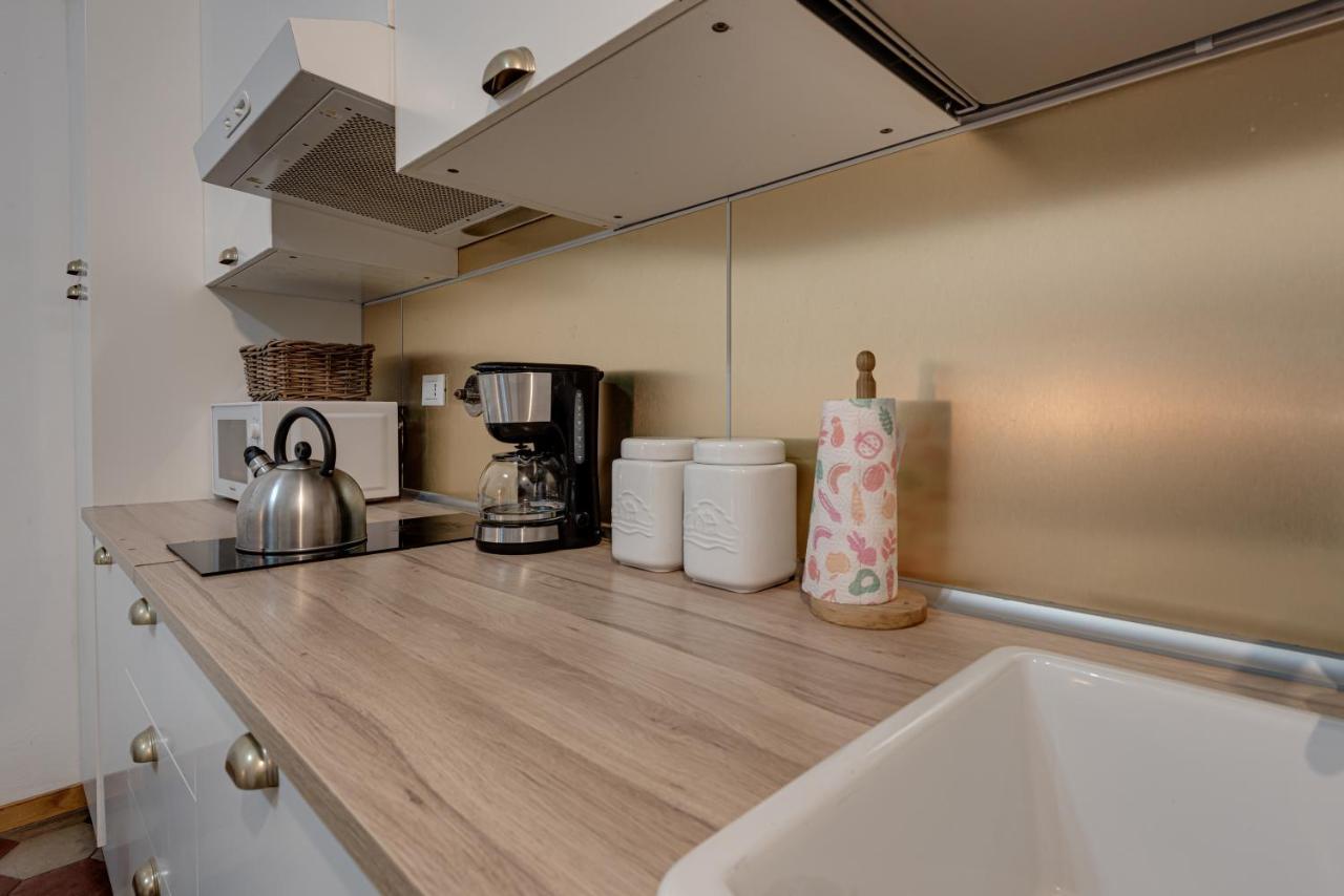 Eclectic In Santa Croce Apartment