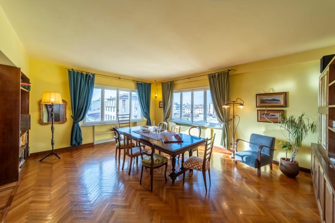 Golden Renaissance Apartment