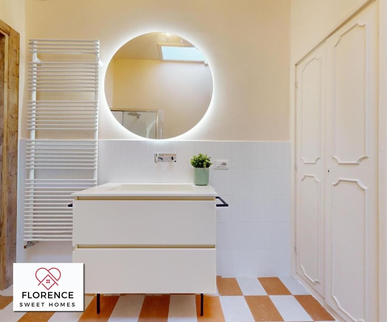 Santa Croce Historical By Sweet Homes Appartamento *