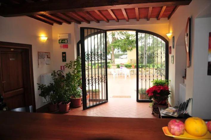 Bed & Breakfast Casale Dei Cento Acri 2*