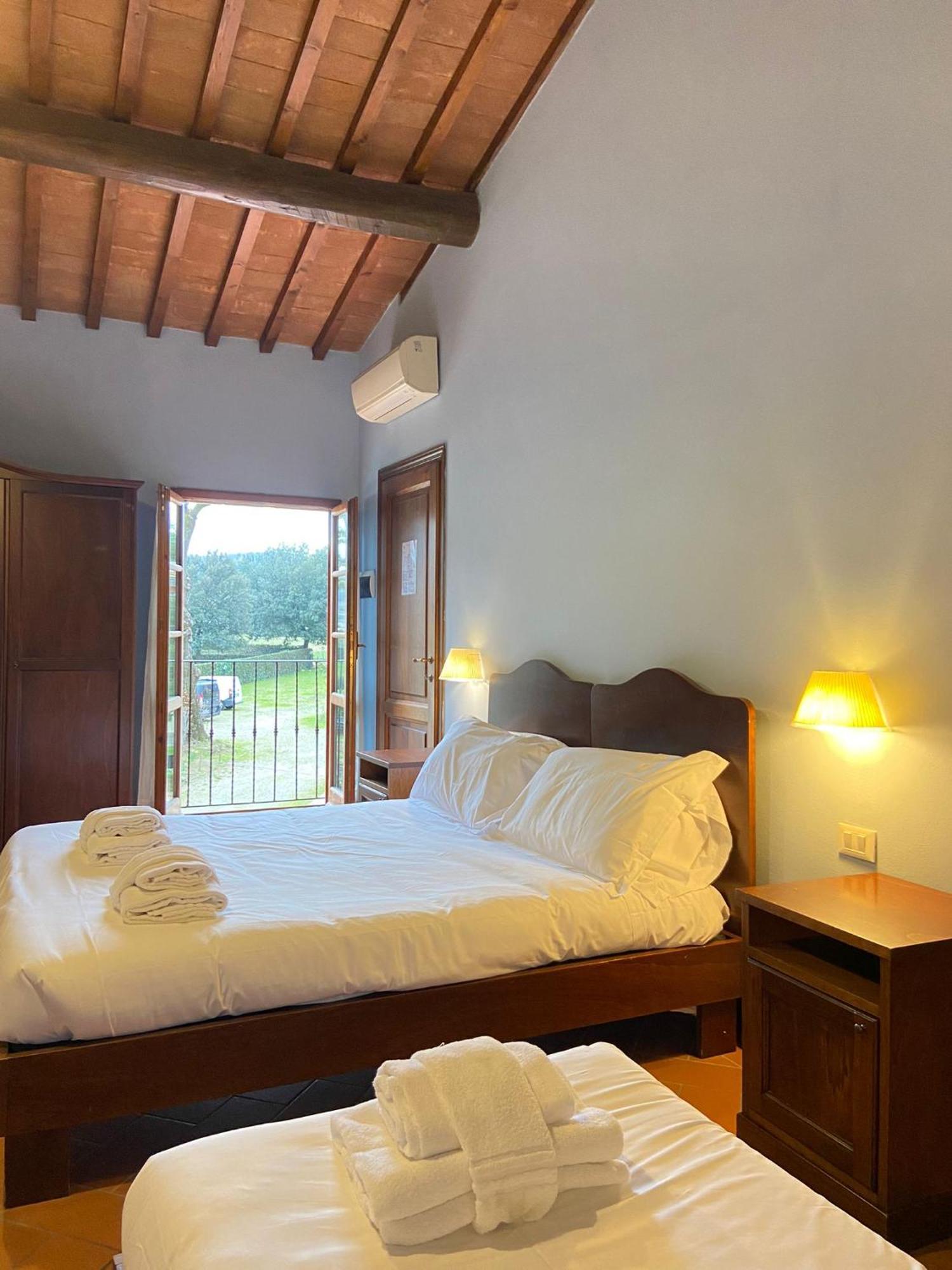 Bed & Breakfast Casale Dei Cento Acri 2*