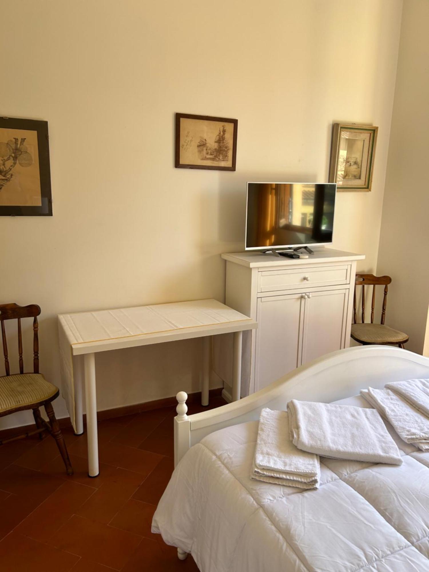 Borgo San Jacopo 8 *