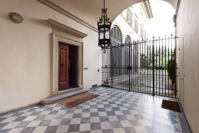 Palazzo Pandolfini's City-view