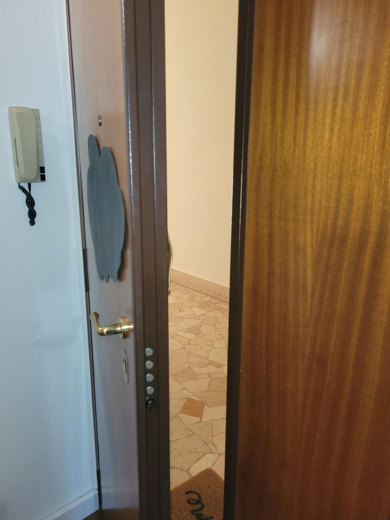 Away - Pape's Cozy Apartment, Near Airport - 14 Min From Center-10 Minutes Walk From The Baker Hughes * Florence