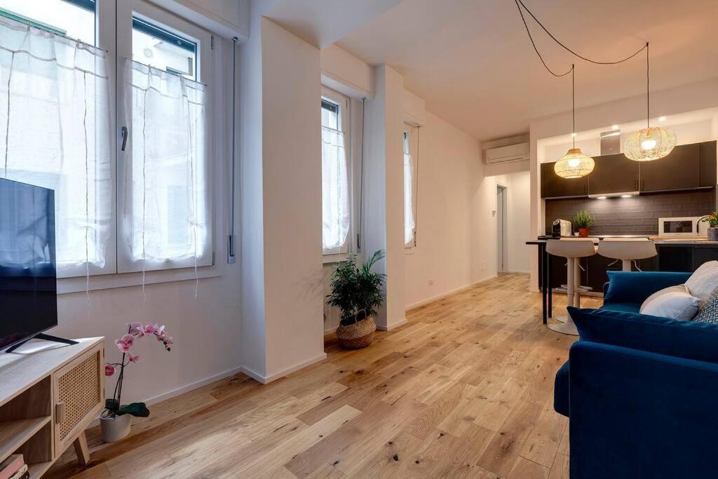 Nazionale Dream - Blu Pavone Florence