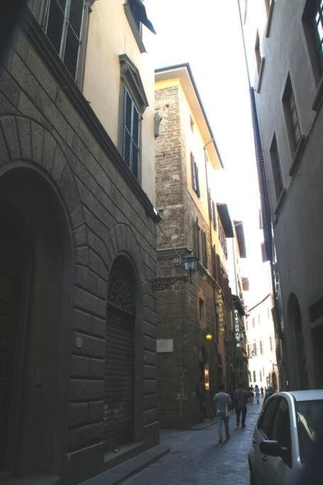 Apartment Dreaming In An Ancient Tower *