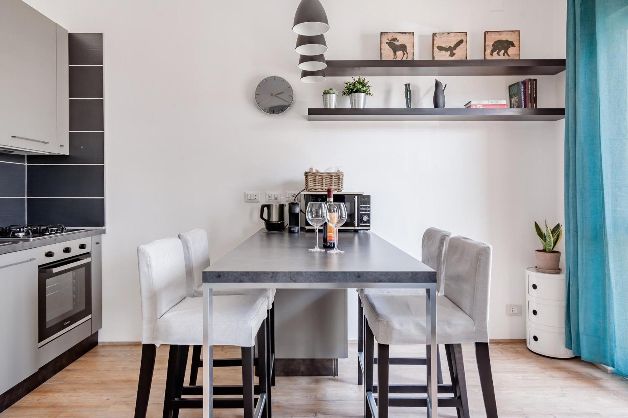 Appartamento Open The Classic Wooden Shutters At A Cozy Nest *