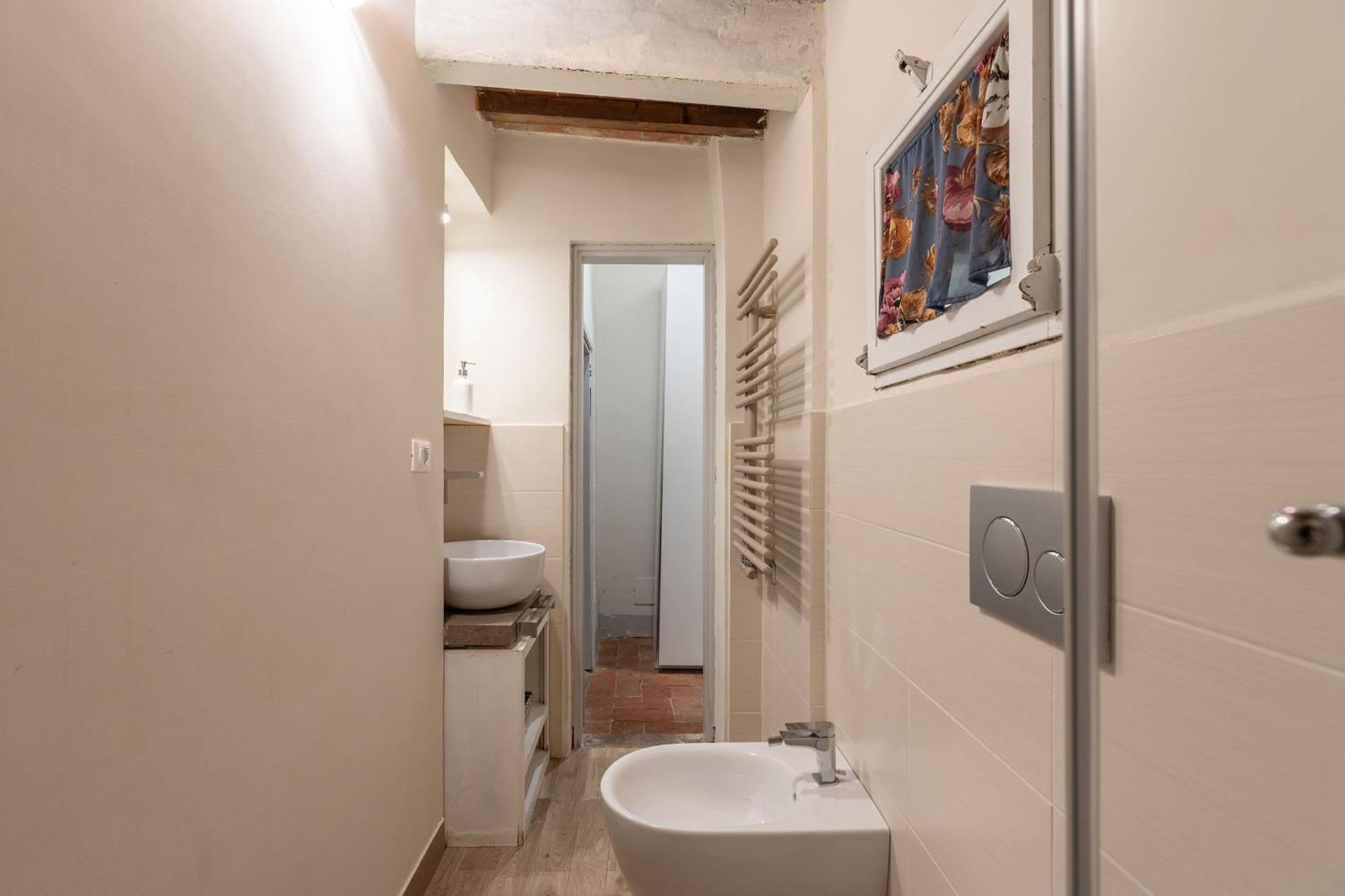 Apartment Santo Spirito Suite-hosted By Sweetstay Florence