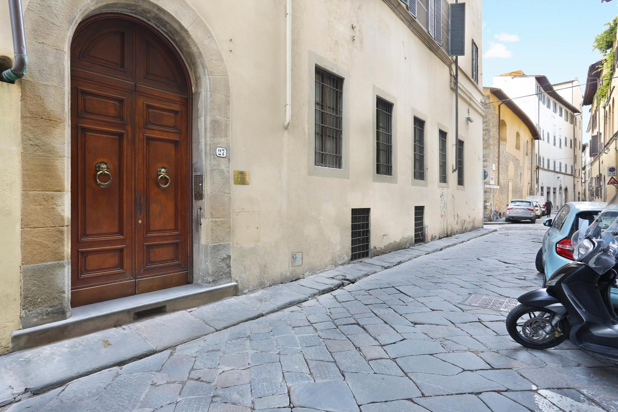 Apartment No2 Ancient Palazzo *