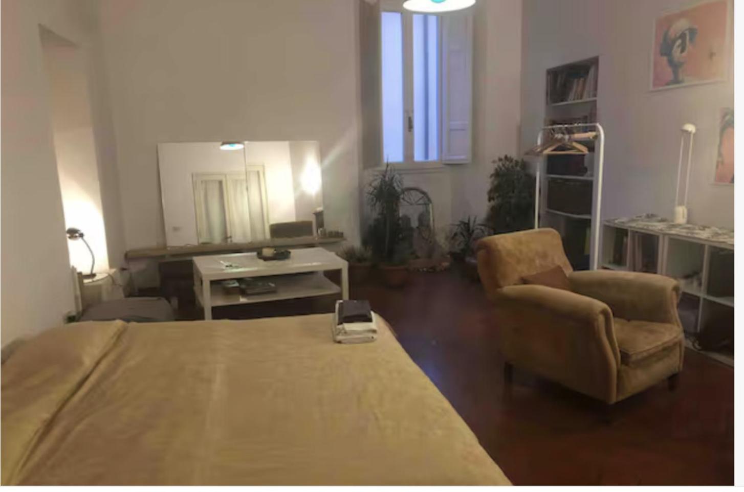 Large In Antique Building In Santo Spirito Alloggio in famiglia *
