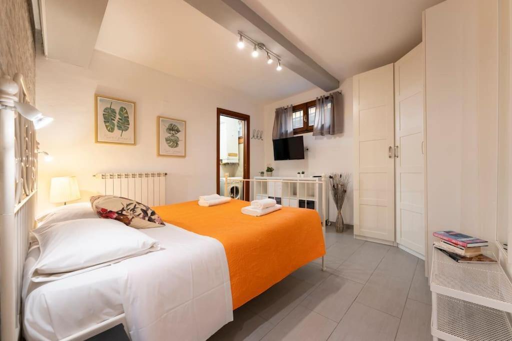 Apartment Macci-sant' Ambrogio One Bedroom Flat *
