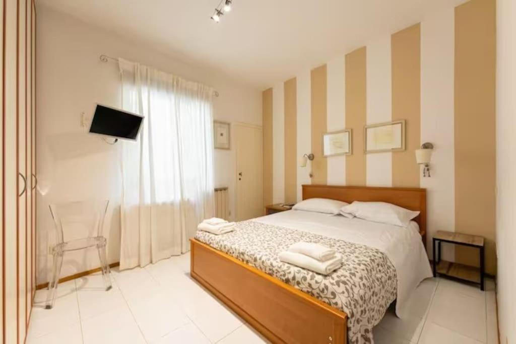 Keys Of Italy - Ghibellina 80 Private - In Santa Croce Florence