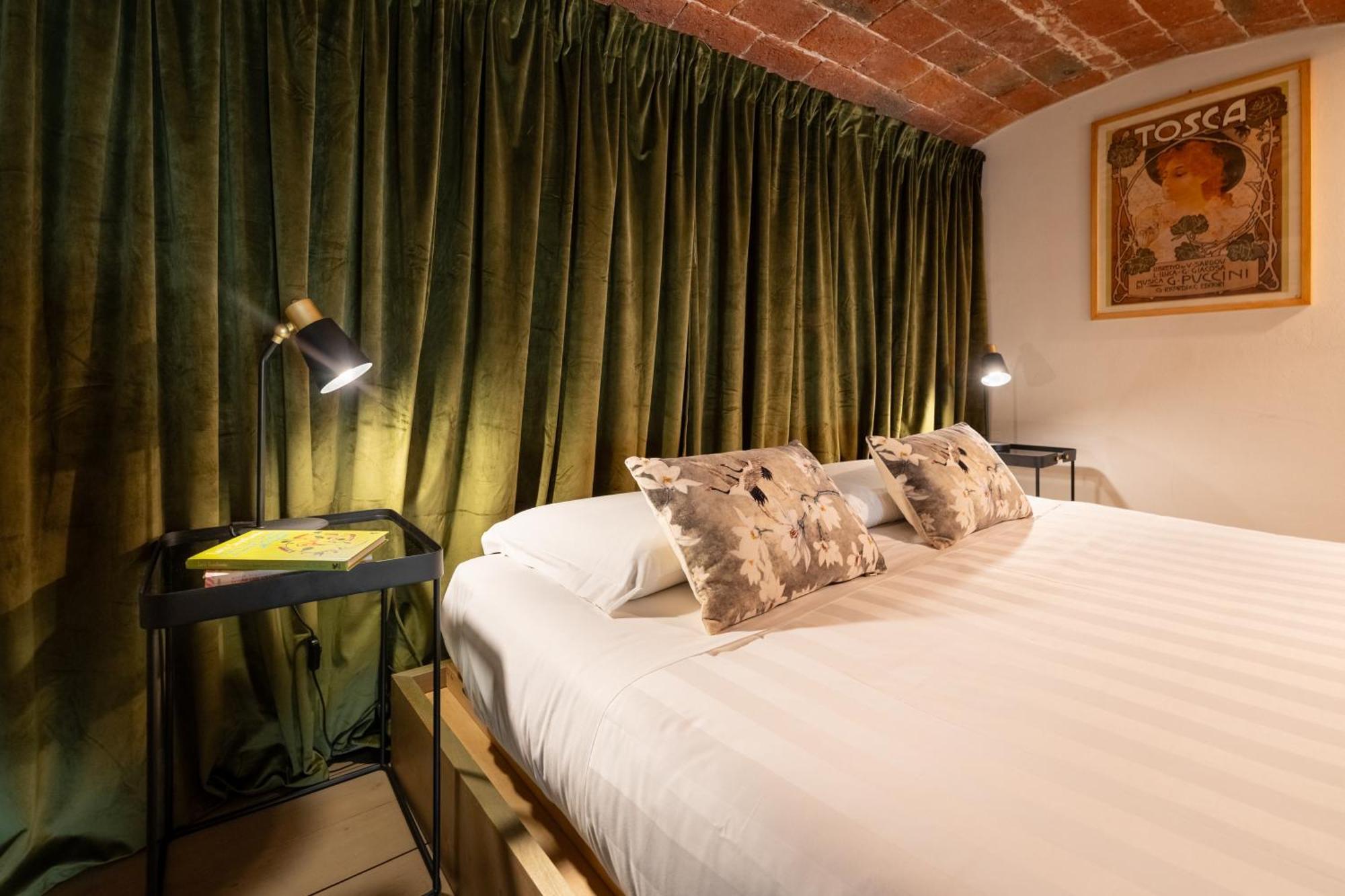 Apartment Metropolitan Loft: Center Base With Local Charm Florence