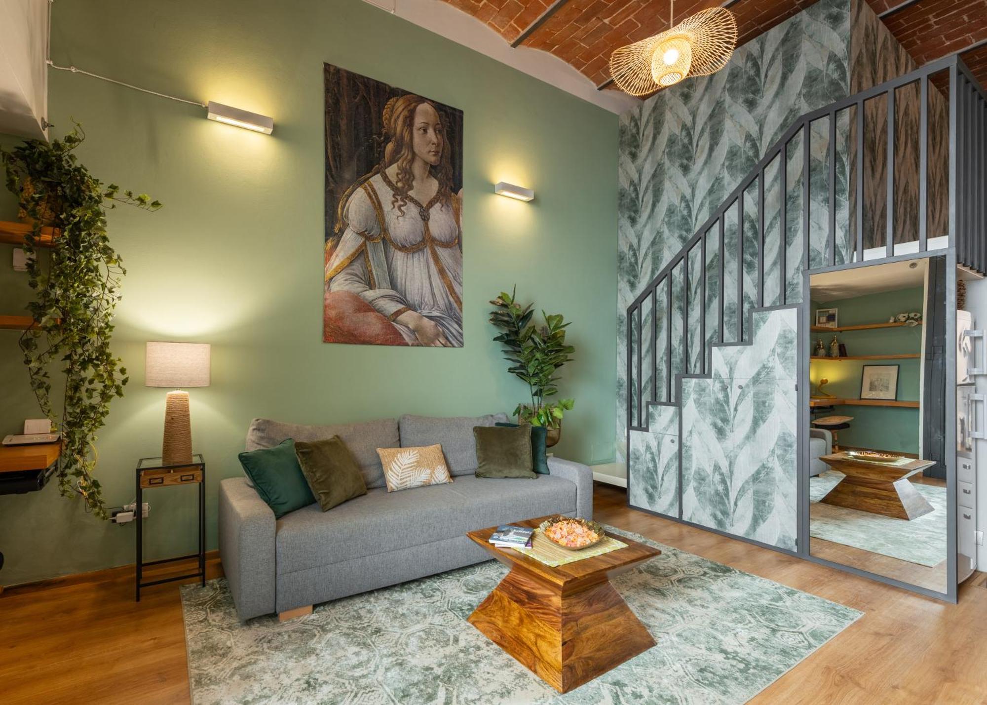 Metropolitan Loft: Center Base With Local Charm Florence