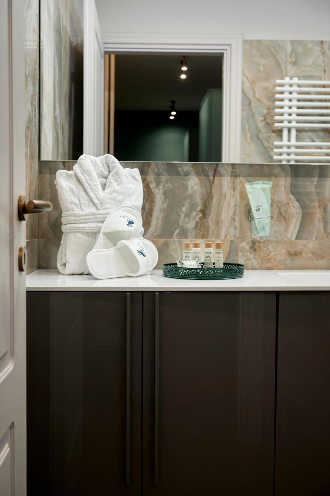 Aparthotel Leopoldo 3*