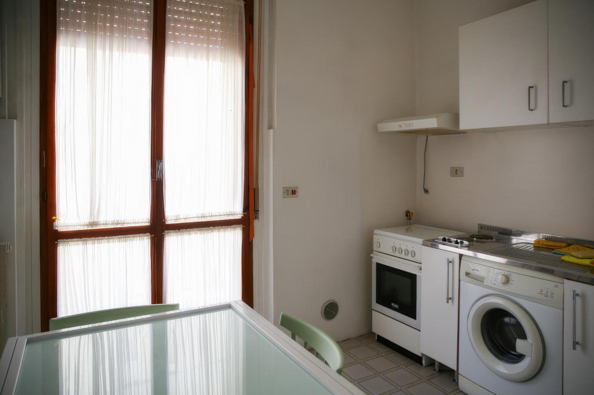 Quaint 2-br Outside Ztl Florence