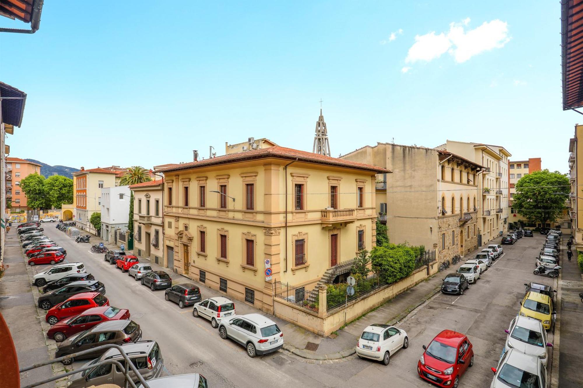 Apartment Spacious 3 Bedroom *