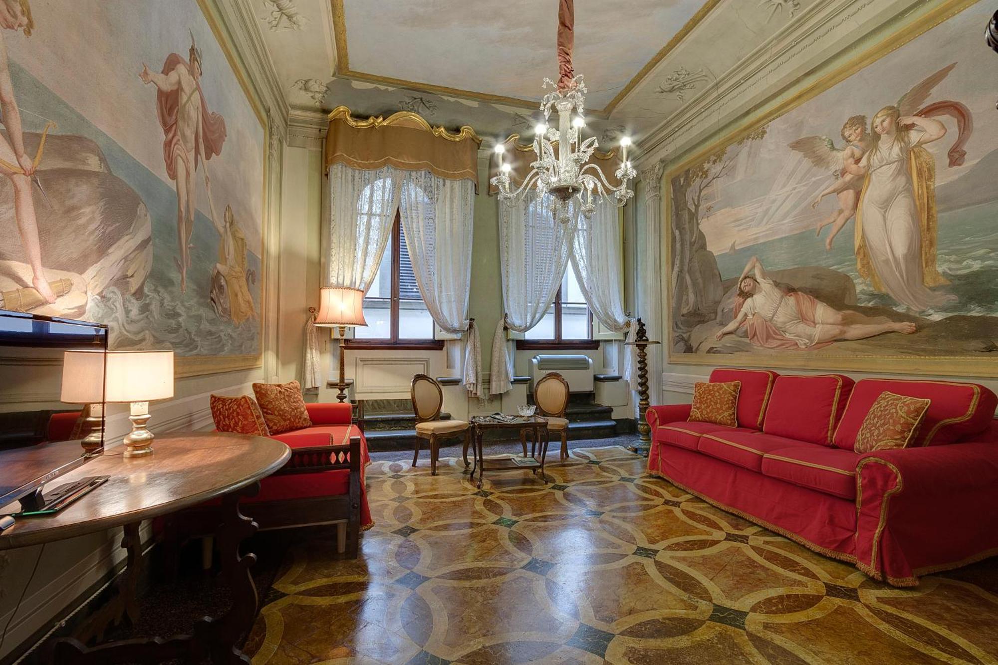 Palazzo Bucciolini Apartment