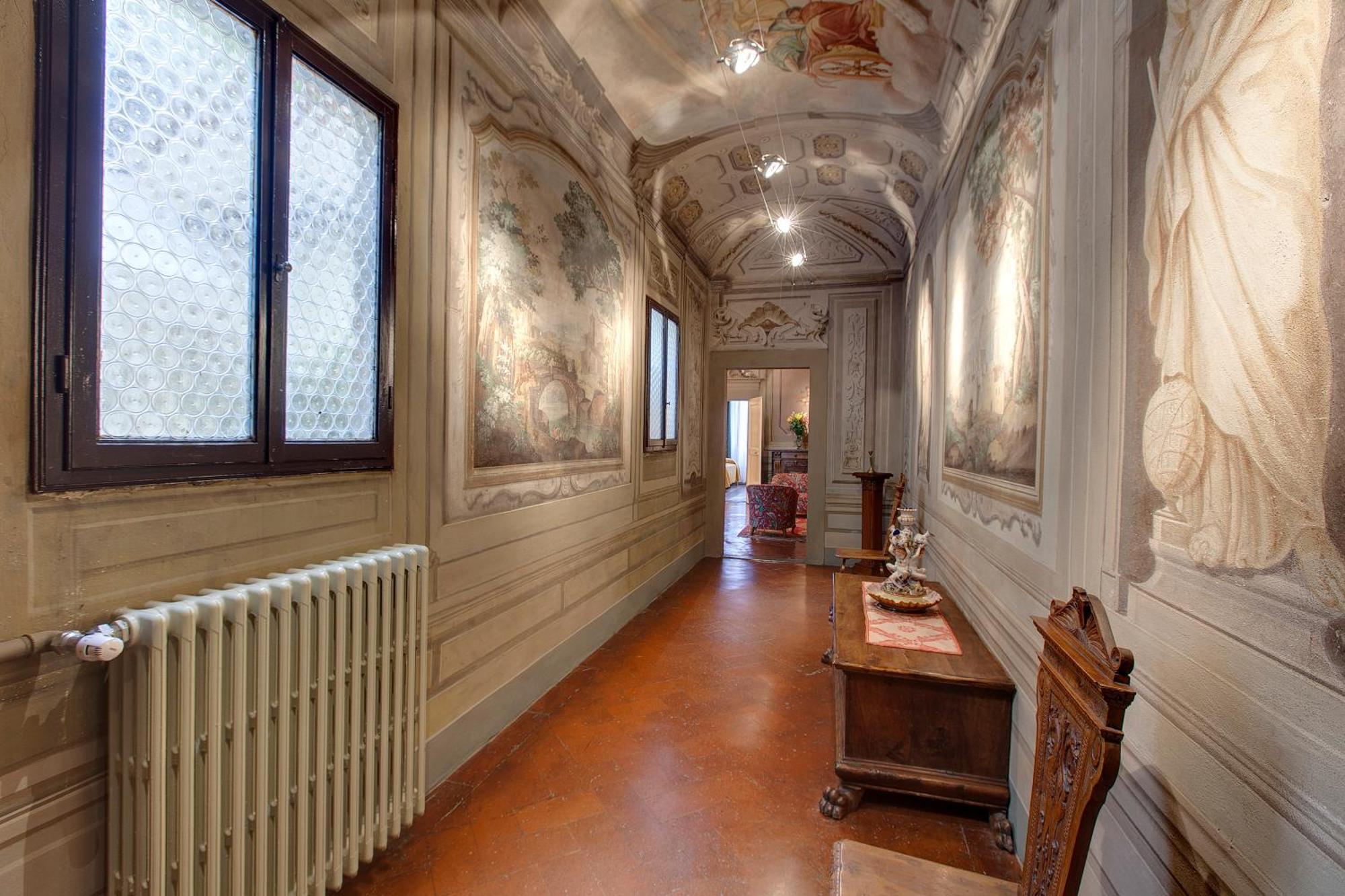 Palazzo Bucciolini Florence
