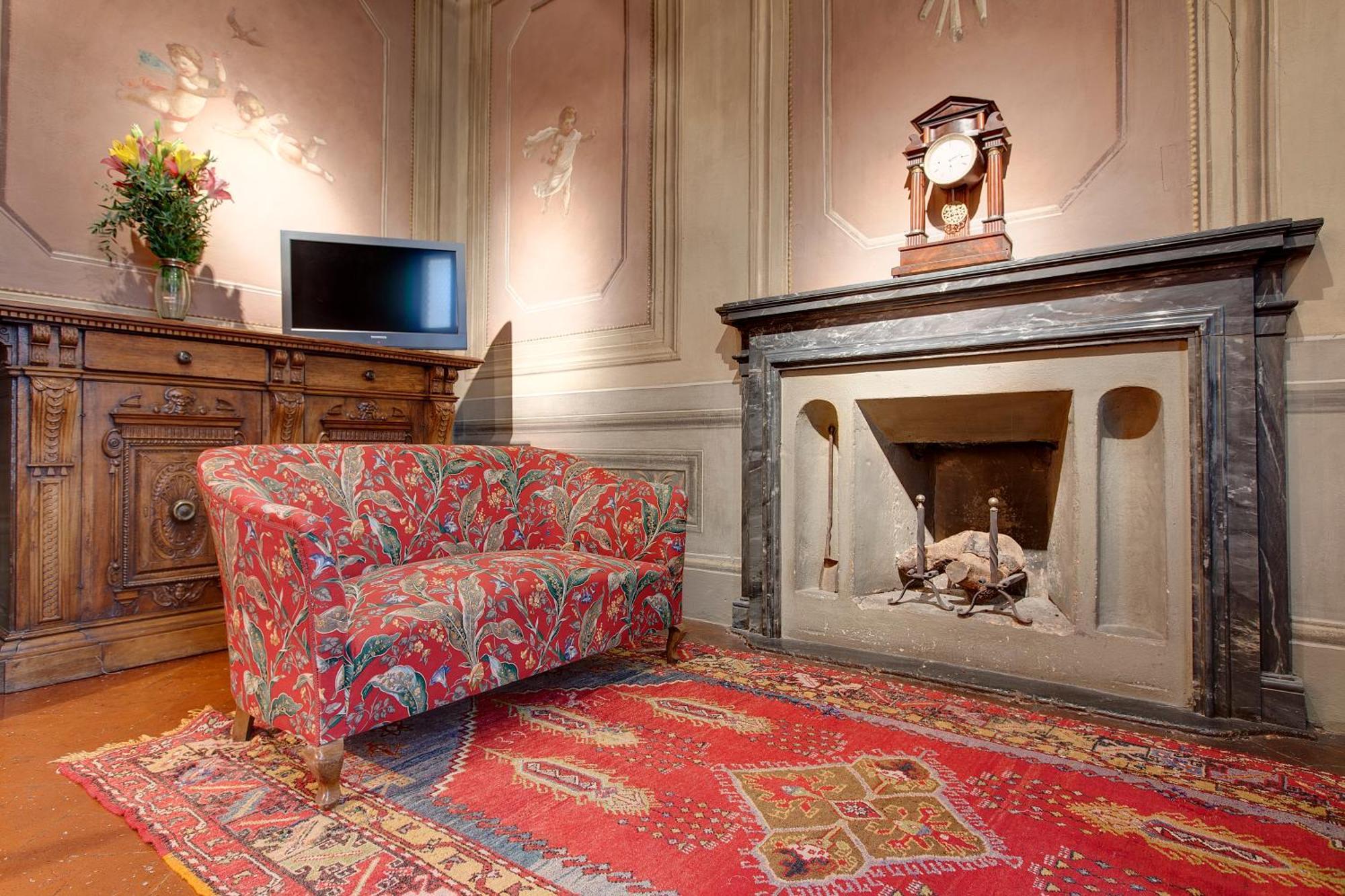 Palazzo Bucciolini Apartment