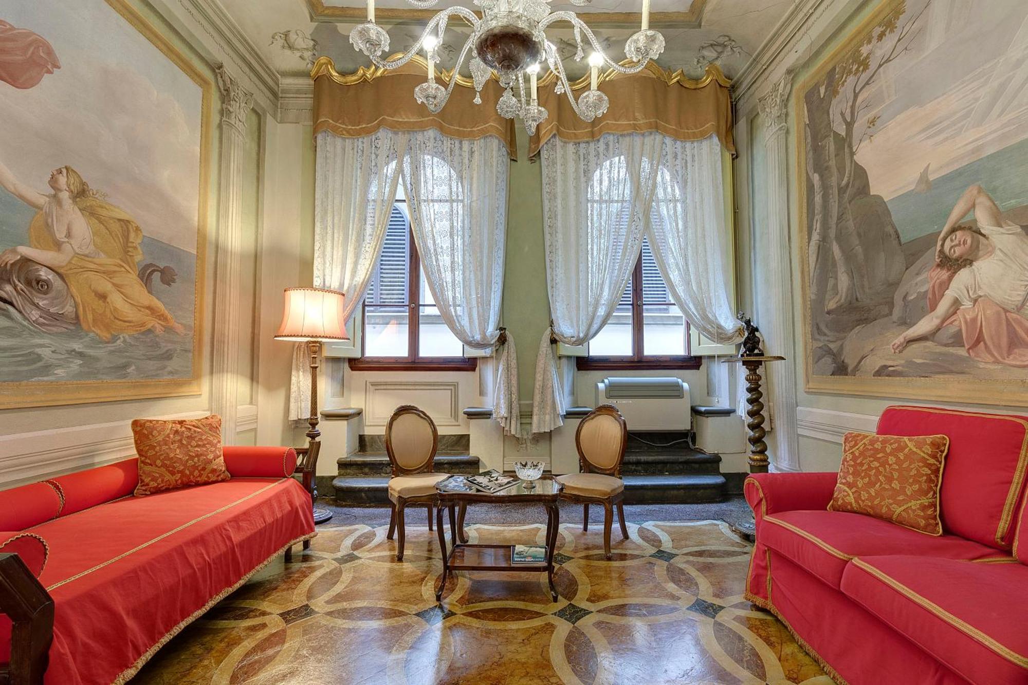 Palazzo Bucciolini *