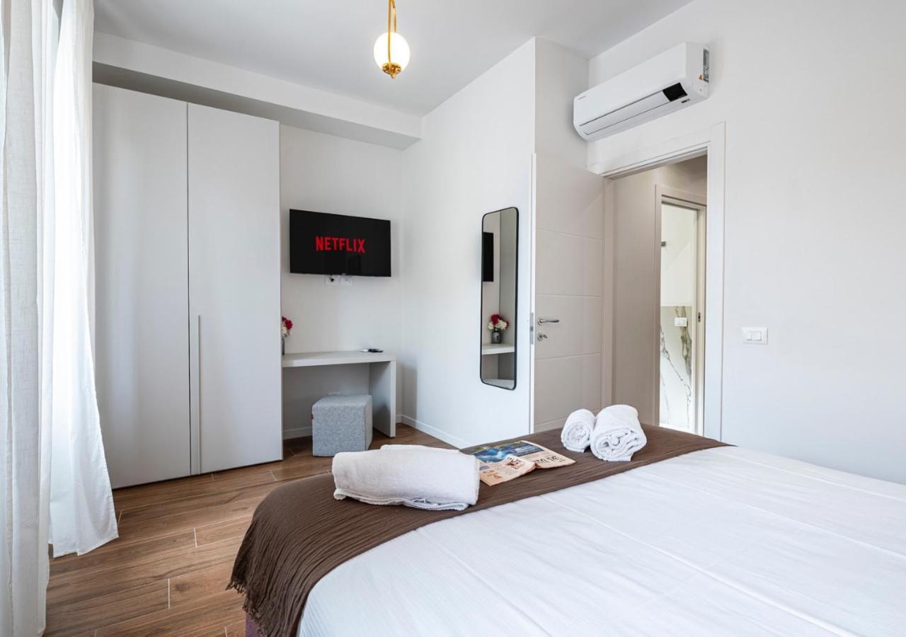 Apartment S.m.n-centro Bf48 Luxury Living With Balcony