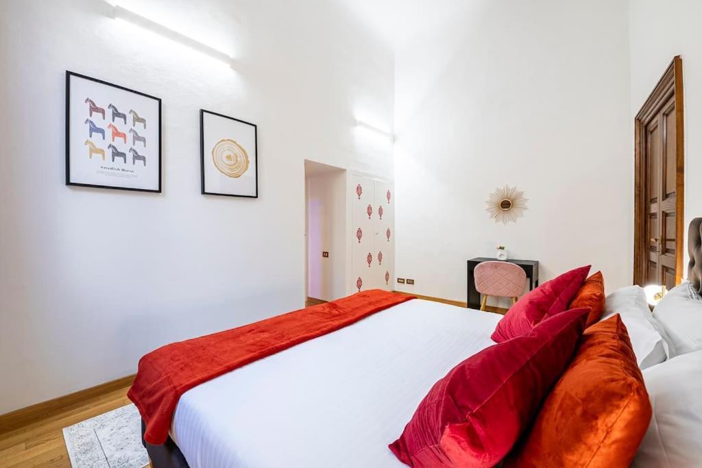 Apartment Palace Strozzi 200mq Penthouse 3 King Size Florence