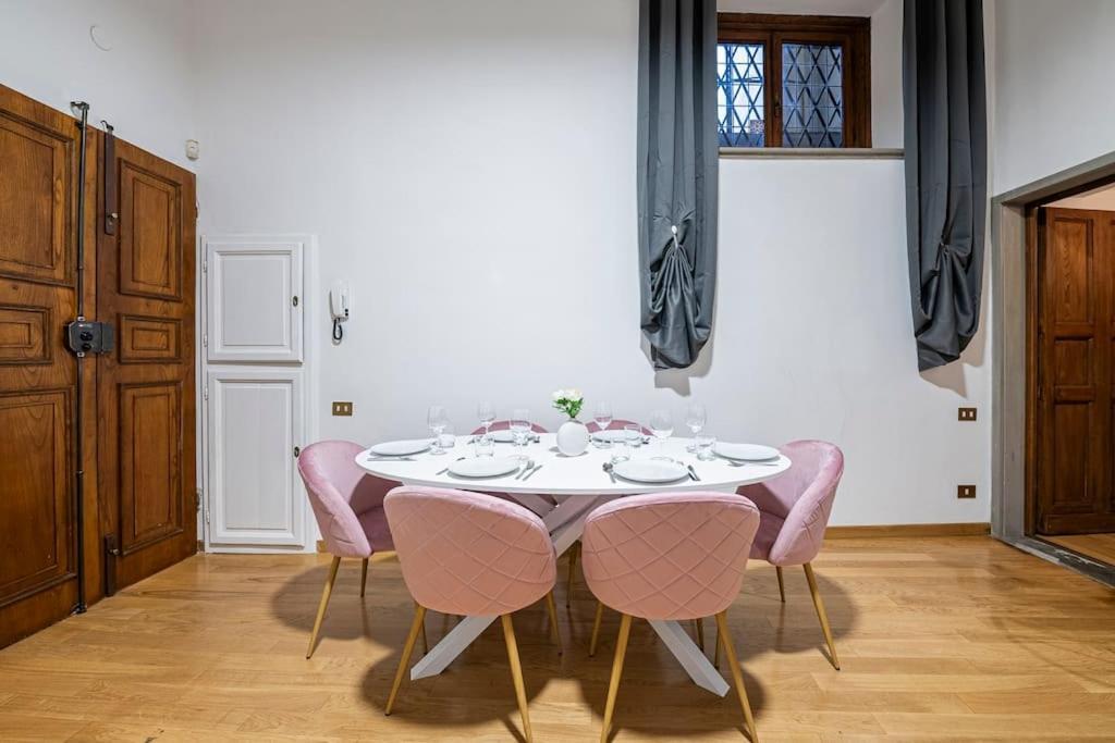 Palace Strozzi 200mq Penthouse 3 King Size Apartment *