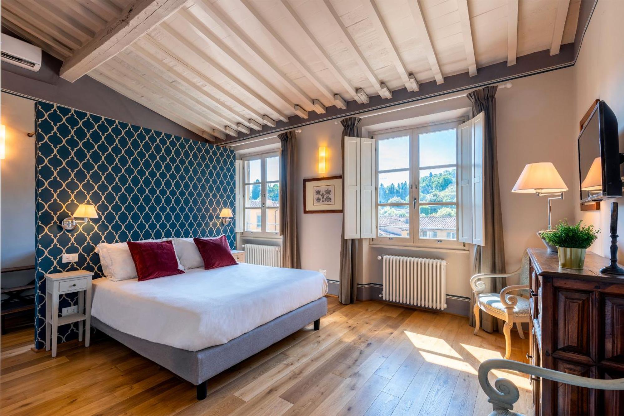 Genteel Piazza Pitti Apartment Florence