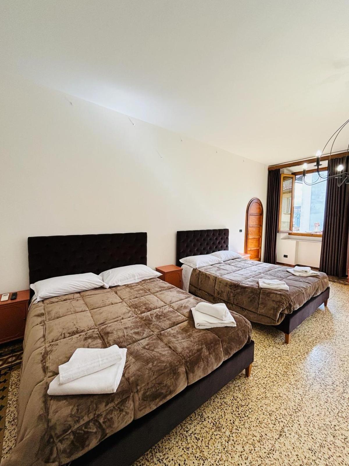 Albizi Bnb Bed & Breakfast *