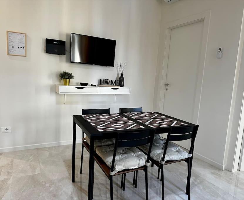 Nencionihouse- Modern Comfort Close To Center Appartamento