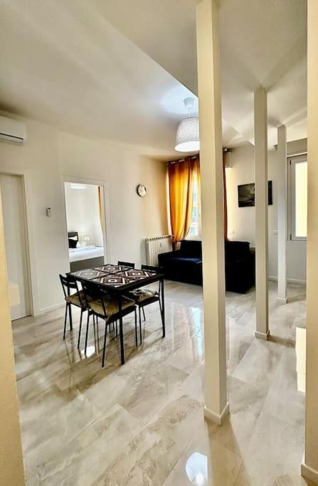 Nencionihouse- Modern Comfort Close To Center Appartamento *